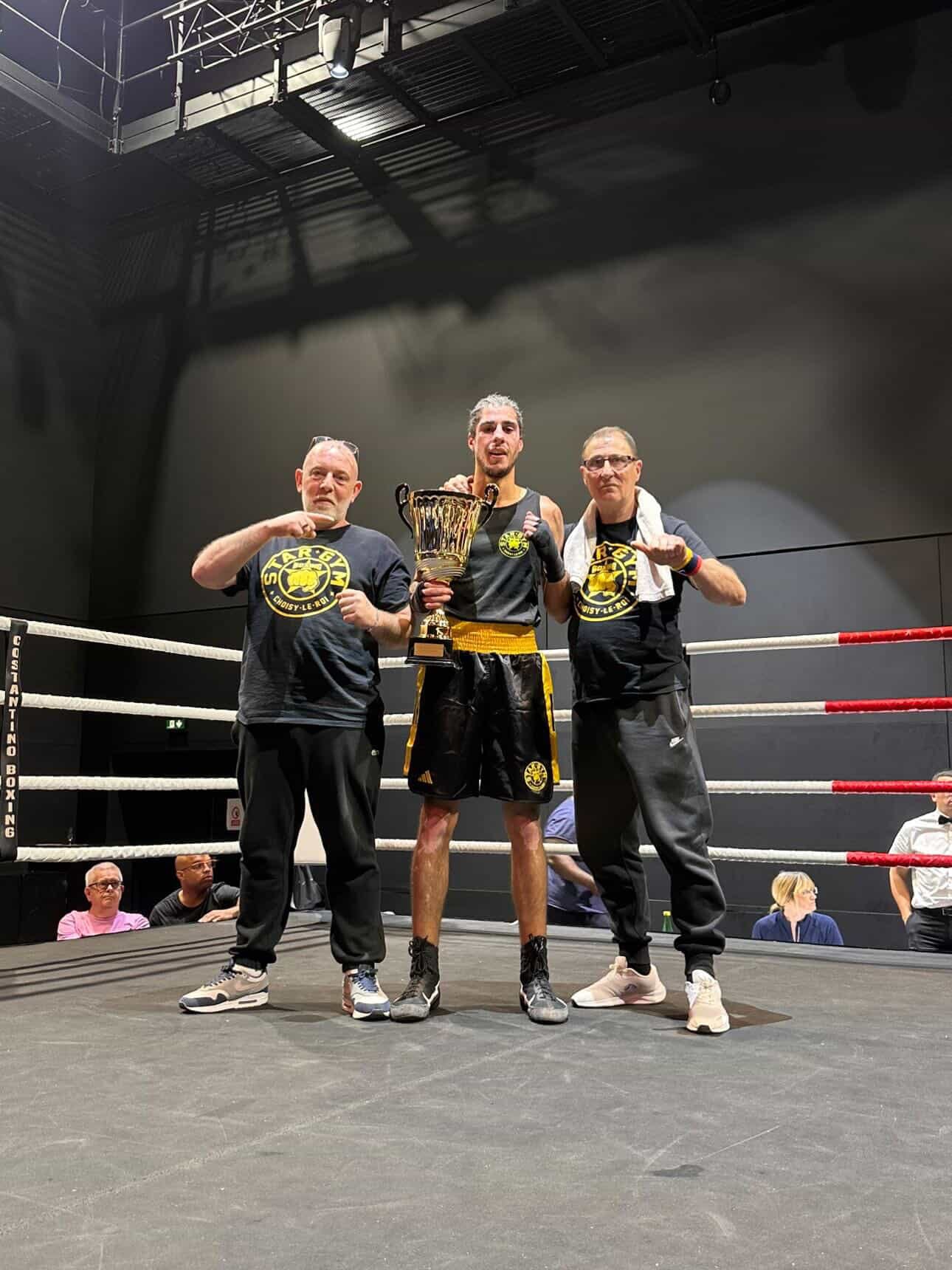 Boxeur du Star Gym, vainqueur en compétition amateur